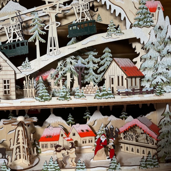 Martha Stewart LED Winter Village Scene - Picture 3 of 14